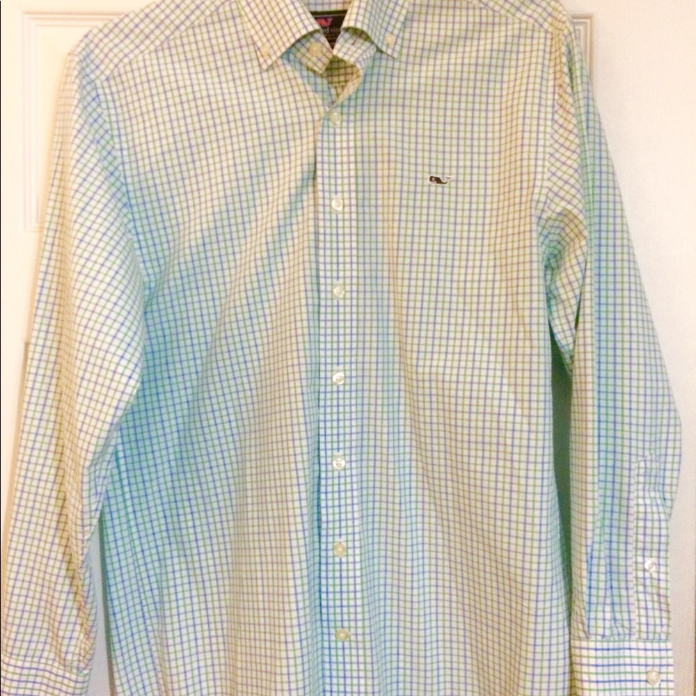 Vineyard Vines size S Whale Shirt